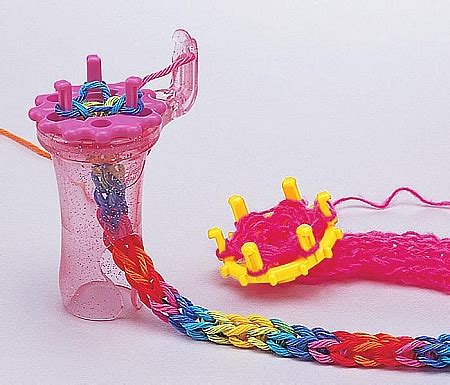 Clover Wonder Knitter 3101